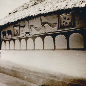 Mud Mural on the outer wall of a traditional tribal house. Photo courtesy: Sanjay Singh